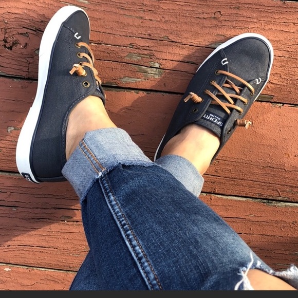 SPERRY TOP SIDER Navy Blue, fits more like a 7 - Picture 3 of 14
